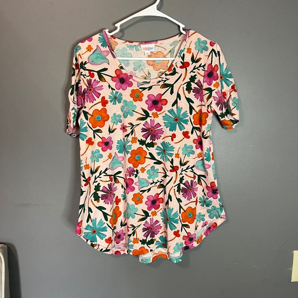 LuLaRoe Short Sleeve Floral Shirt Size XS